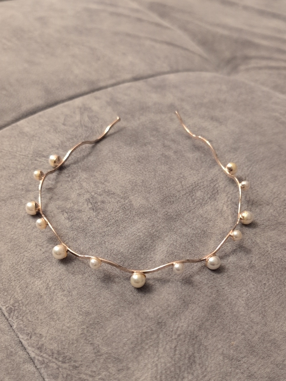 Pearl Accent Gold-Tone Wire Headband